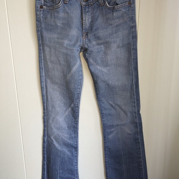 Sz. 26 --- 7 for all mankind light wash, bootcut jeans w/sqiggle pockets - Picture 3 of 16
